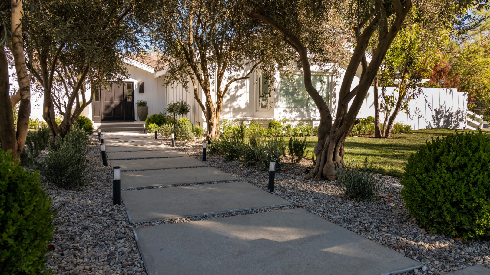 The front yard after renovations by Drew and Jonathan Scott with Kris Jenner and Kim Kardashian, as seen on Celebrity IOU.